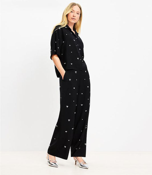 Ensemble femme chic noir à motifs discrets